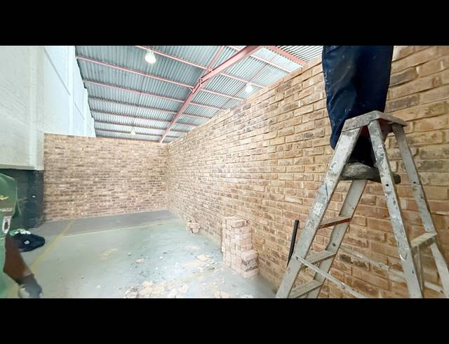 455M² WAREHOUSE TO LET IN WADEVILLE